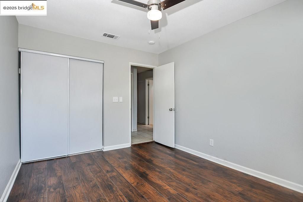 listing image 130725610802259615802