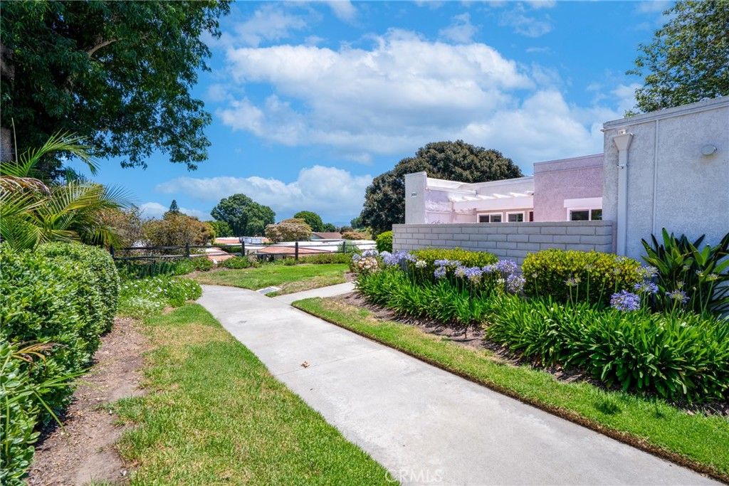 Photo of 3066 Via Serena S #A, Laguna Woods, CA 92637 (MLS # OC25272460)