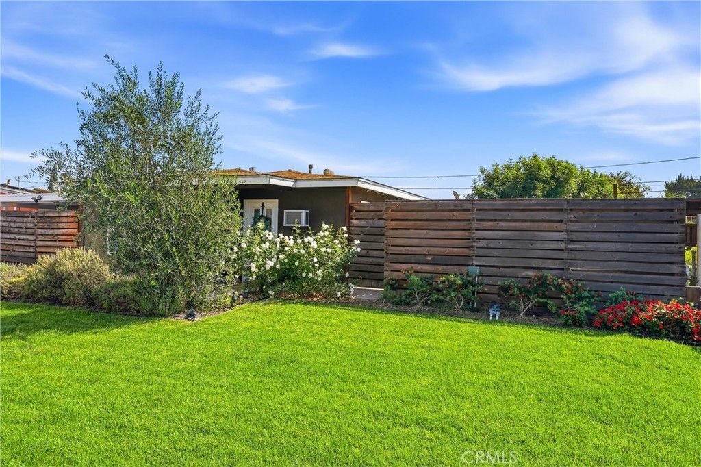 Photo of 179 N Donneybrooke St, Orange, CA 92868 (MLS # OC26063701)