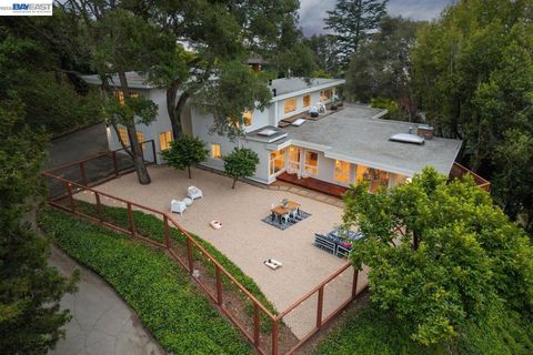 Photo of 1055 STERLING AVENUE AVE, Berkeley, CA 94708 (MLS # 41134561)