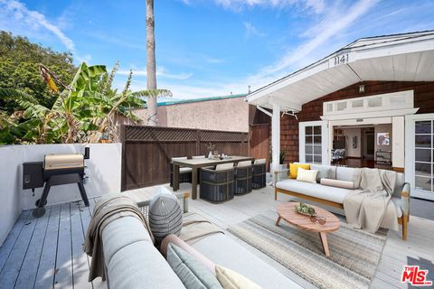 Photo of 1141 Cabrillo Avenue, Venice, CA 90291 (MLS # 26657435)