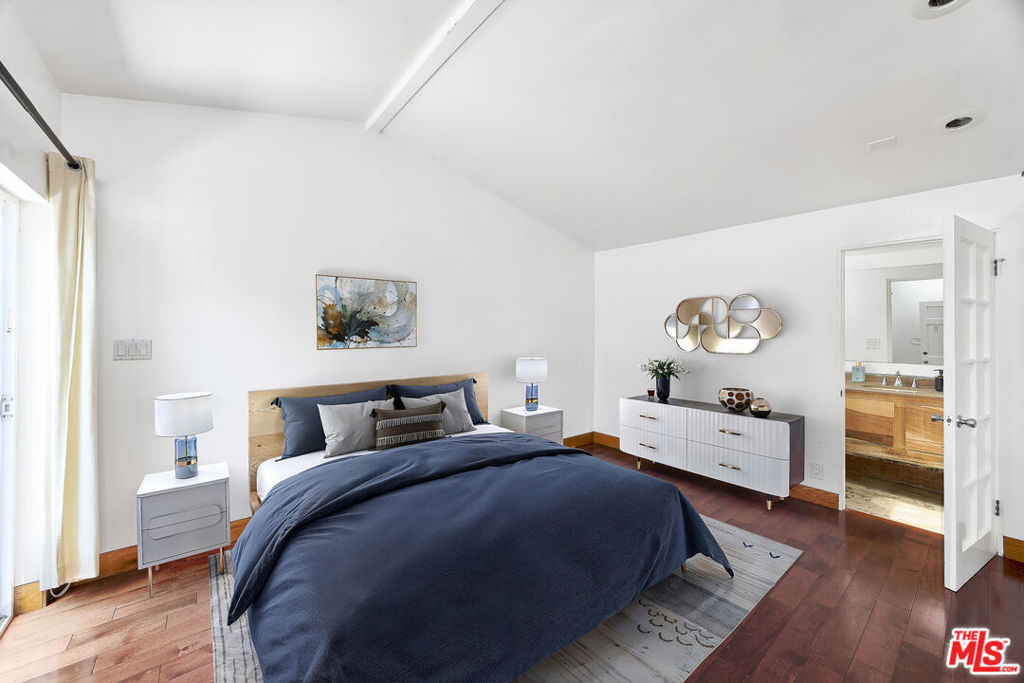 1141 Cabrillo Avenue