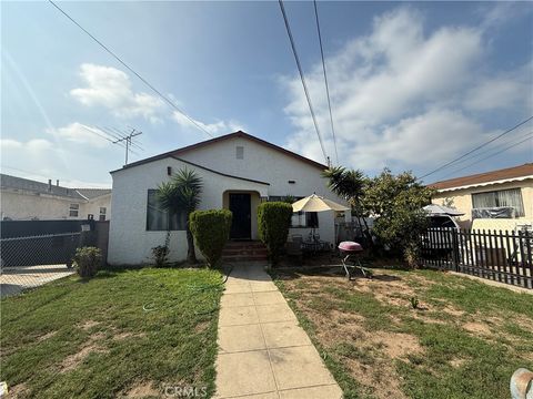 Photo of 1057 N Neptune Ave, Wilmington, CA 90744 (MLS # SB25257284)