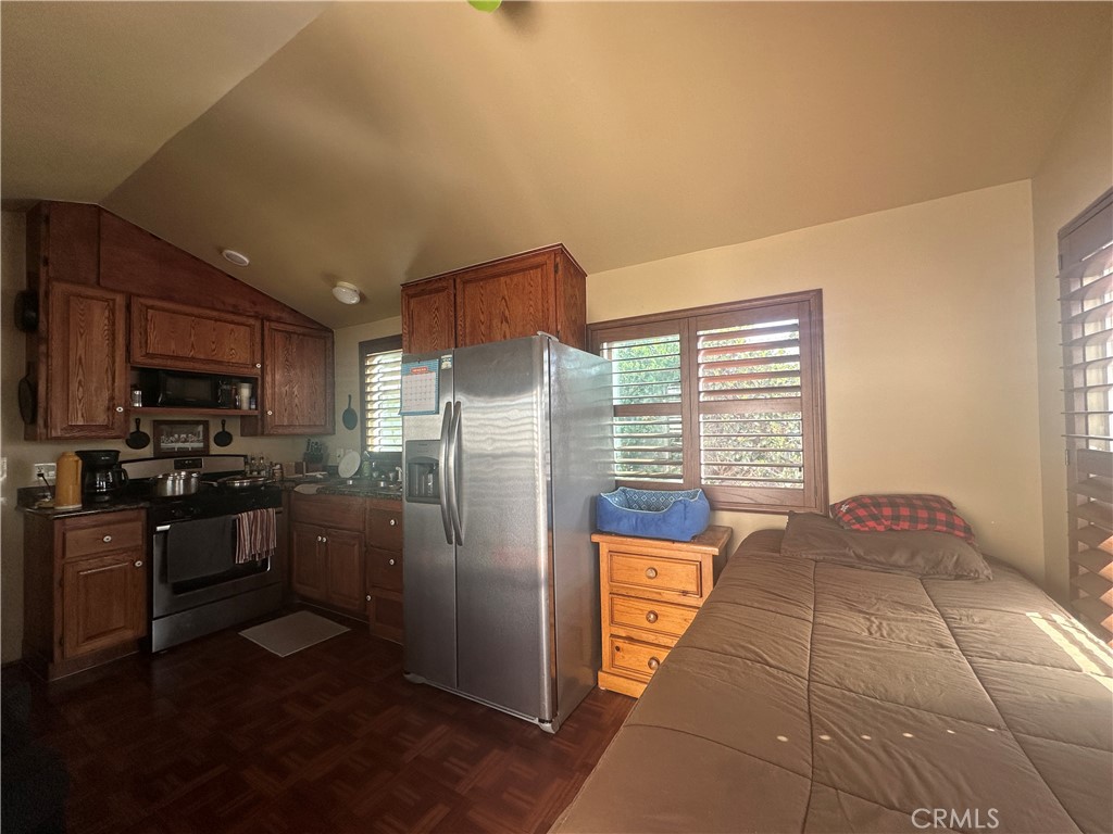 525 Fairfax Drive 2