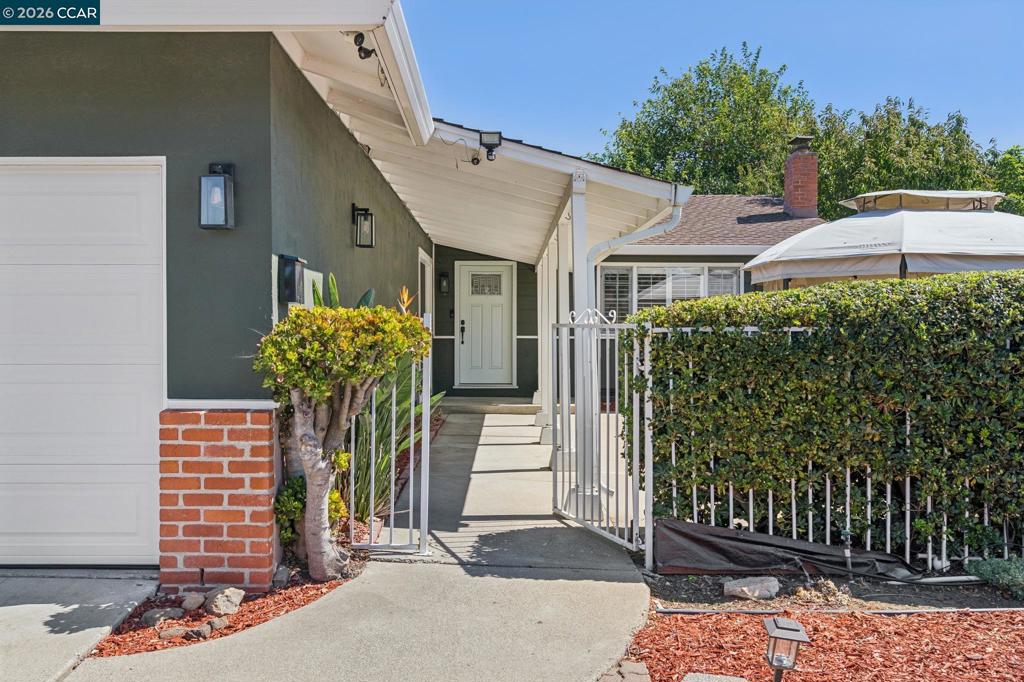 3586 Skylark Dr