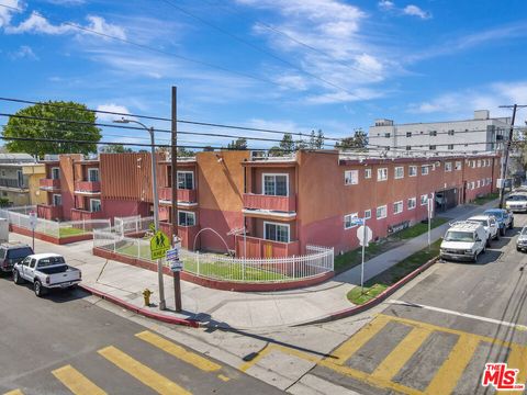 8861 Langdon Avenue North Hills CA 91343