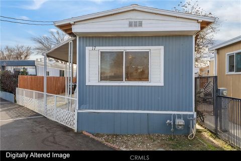 Photo of 2515 E Ave I, Lancaster, CA 93535 (MLS # SR26018676)