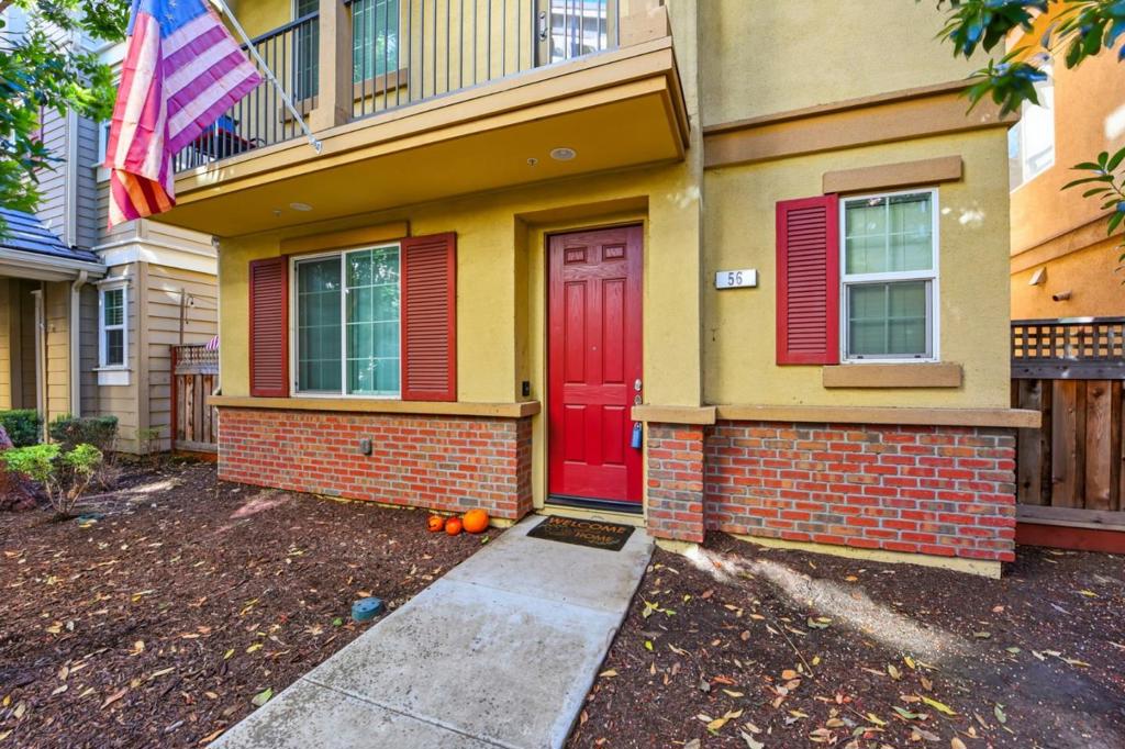 56 Regency Place