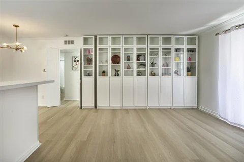 MLS: OC26218892