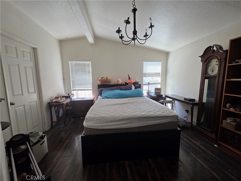 24200 Walnut 52