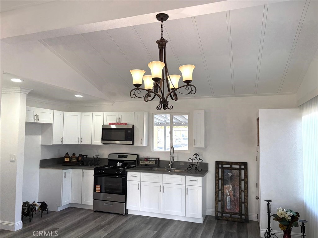 8787 Locust Avenue 28