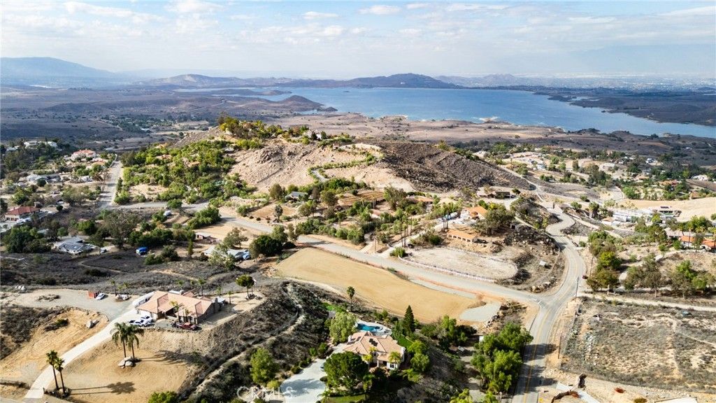 Photo of 14735 Descanso Dr, Perris, CA 92570 (MLS # IV26038729)