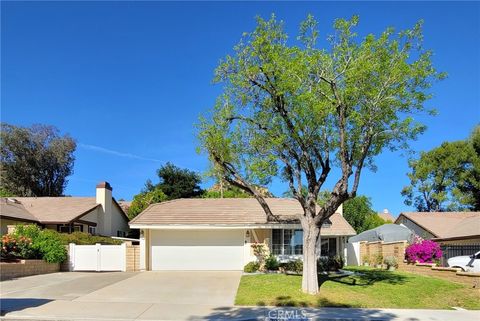 Photo of 31329 Tobiah Place, Castaic, CA 91384 (MLS # SR26104847)