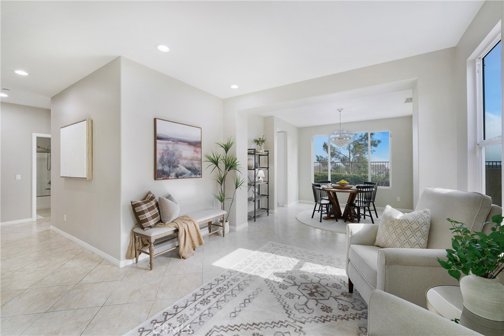 3645 Sandpiper Way