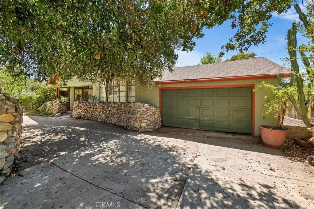 190 E Arrow HWY, Claremont CA 91711