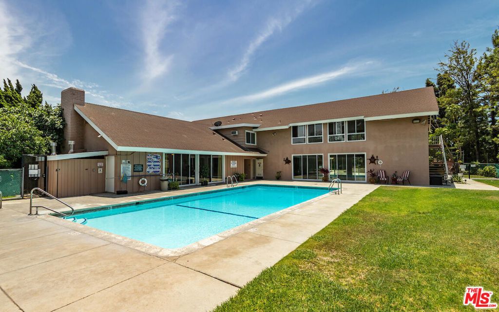 Photo of 3500 W Manchester Boulevard #281, Inglewood, CA 90305 (MLS # 25607091)