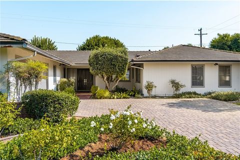 Photo of 18642 Beachmont Ave, North Tustin, CA 92705 (MLS # PW25251957)