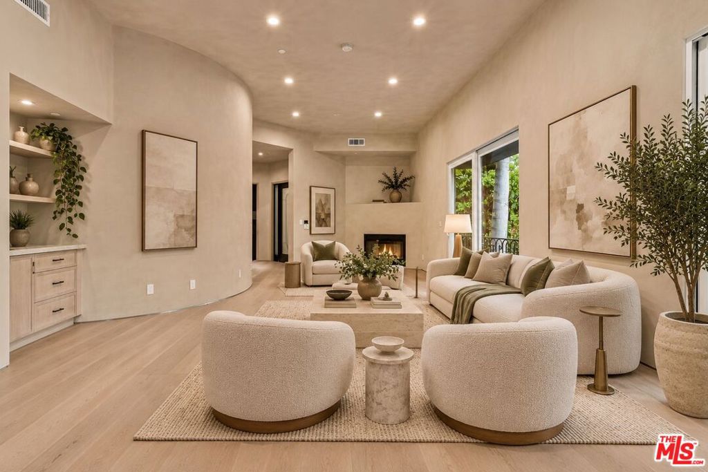 1969 Curson Place
