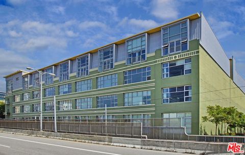 Photo of 1130 S Flower Street #405, Los Angeles, CA 90015 (MLS # 26658189)