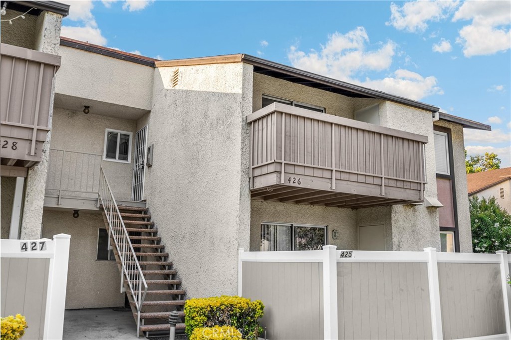 Welcome to the Sunscape Community!
This wonderful upstairs condo features 2 bedrooms and 1 bathroom—TURNKEY and ready for you to move right in! Enjoy fresh paint, new carpet, granite countertops, ceiling fans, tile flooring, and a spacious living area.
The community offers fantastic amenities, including a pool, tennis courts, open grassy areas, walking paths, and a convenient community laundry facility.
Located near excellent schools, shopping, parks, restaurants, churches, Victoria Gardens, and scenic hiking trails—this is the perfect place to call home!