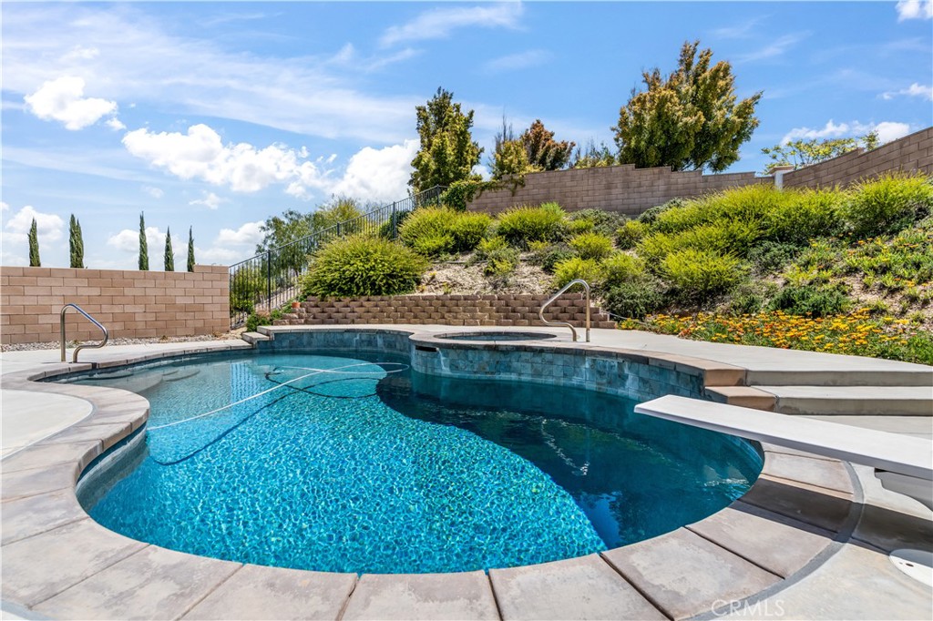 44557 Howell Mountain Street