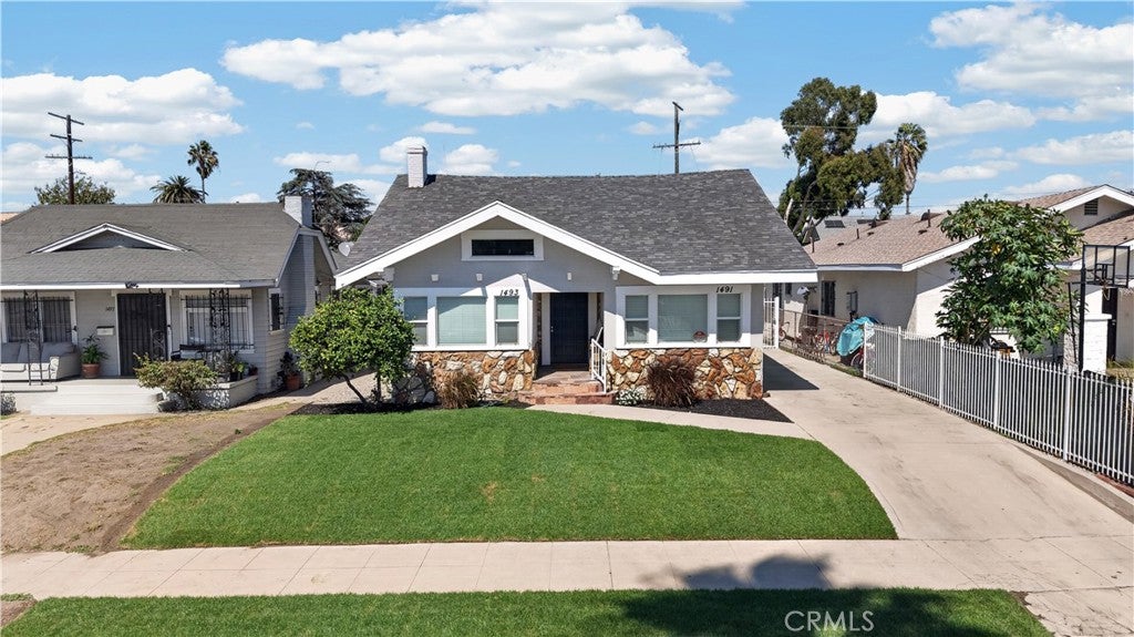1493 W 47th