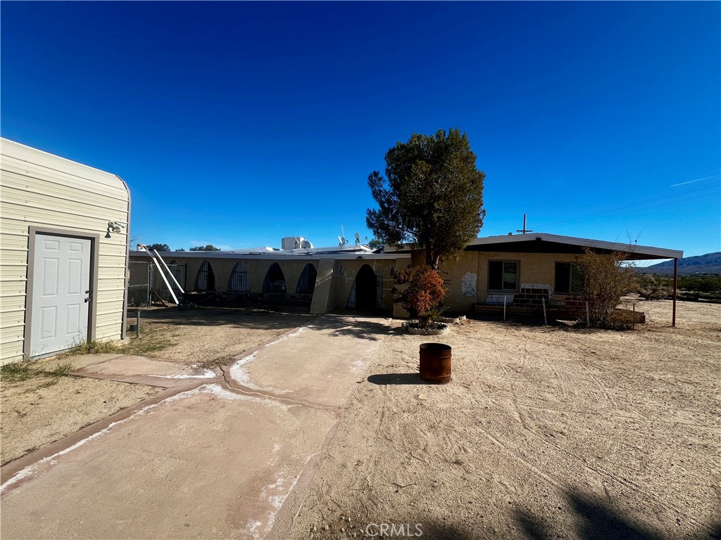 74284 El Paseo Drive