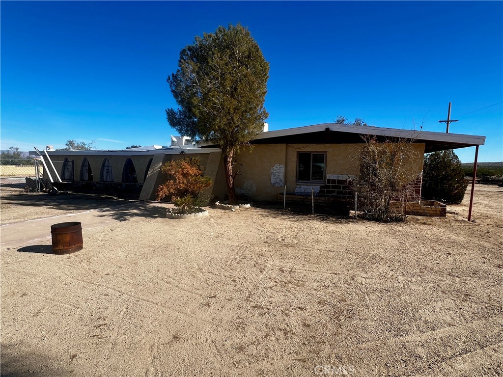 74284 El Paseo Drive
