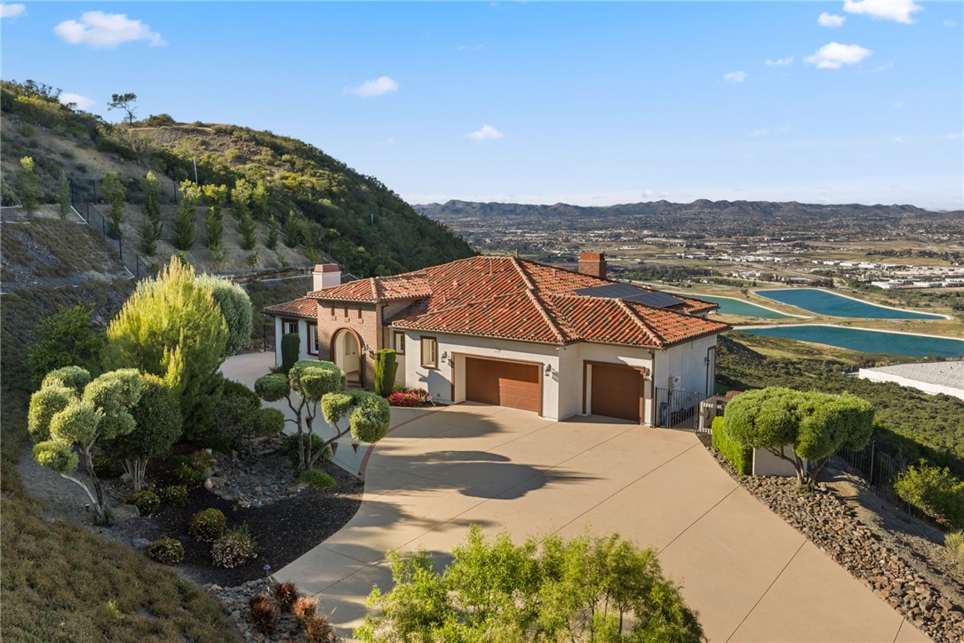 42365 Vista Montana Court