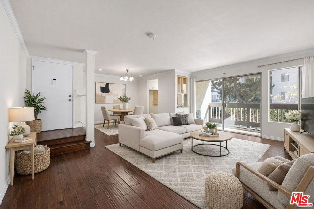 Photo of 1101 Summertime Lane #101, Culver City, CA 90230 (MLS # 26635791)