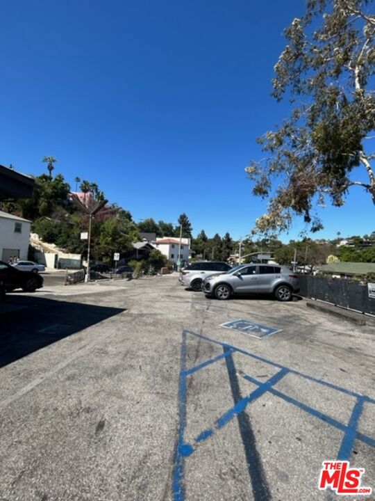 2861 W Sunset Boulevard