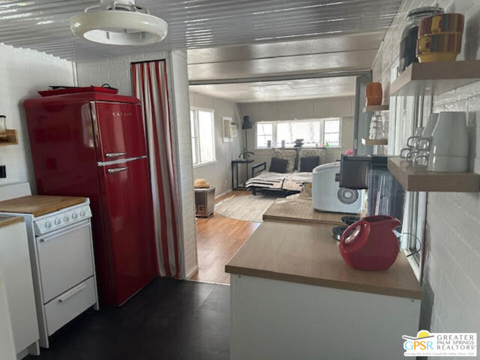 Tramview Mobile Park - Manufactured In Park