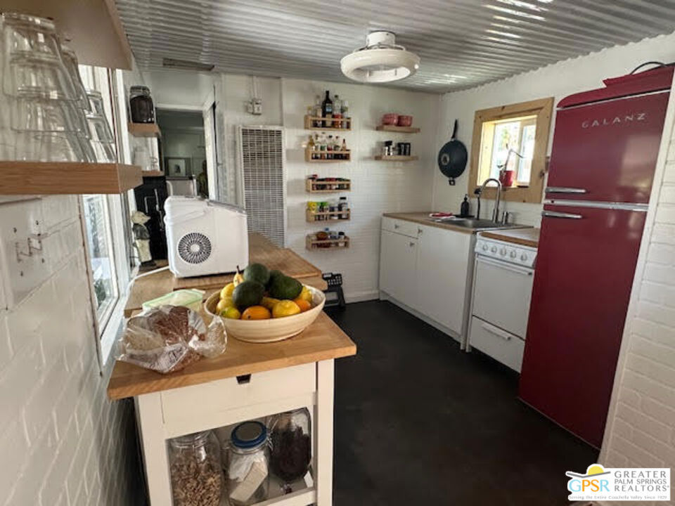 Tramview Mobile Park - Manufactured In Park