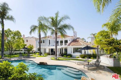 Photo of 5325 Collingwood Circle, Calabasas, CA 91302 (MLS # 26832937)