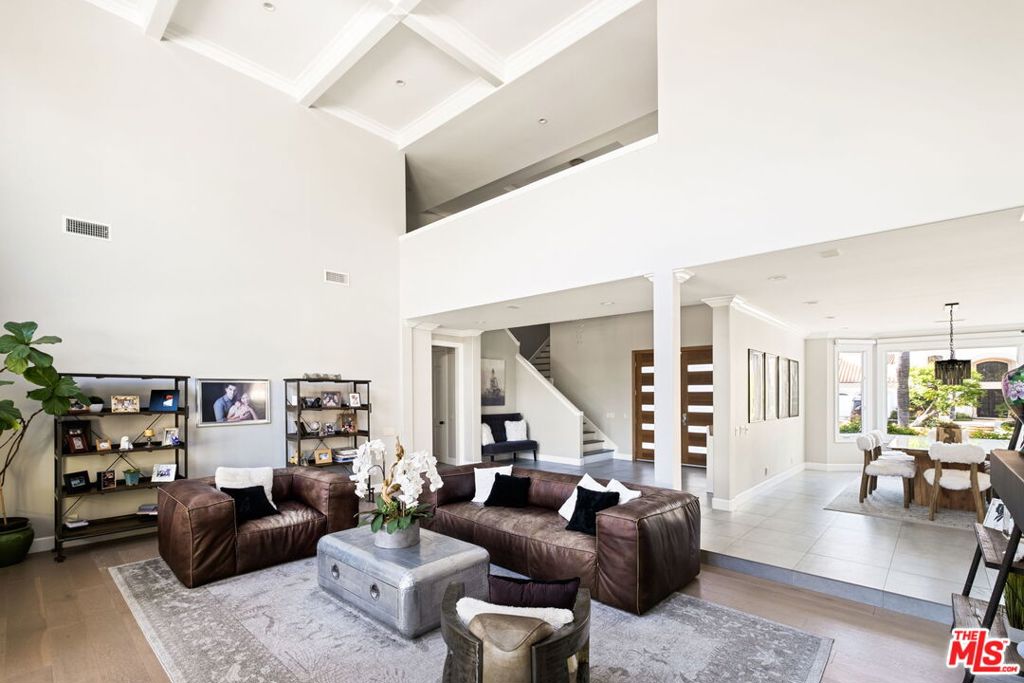 5325 Collingwood Circle