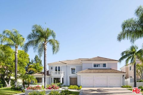 Photo of 5325 Collingwood Circle, Calabasas, CA 91302 (MLS # 26832937)