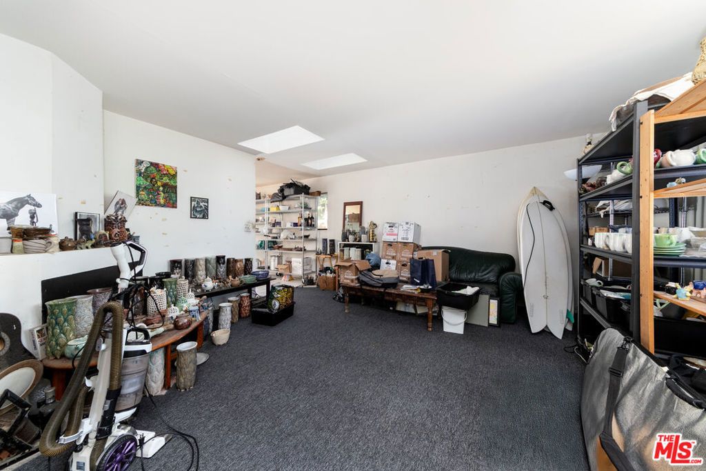 Photo of 11744 Exposition Boulevard, Los Angeles, CA 90064 (MLS # 25585081)