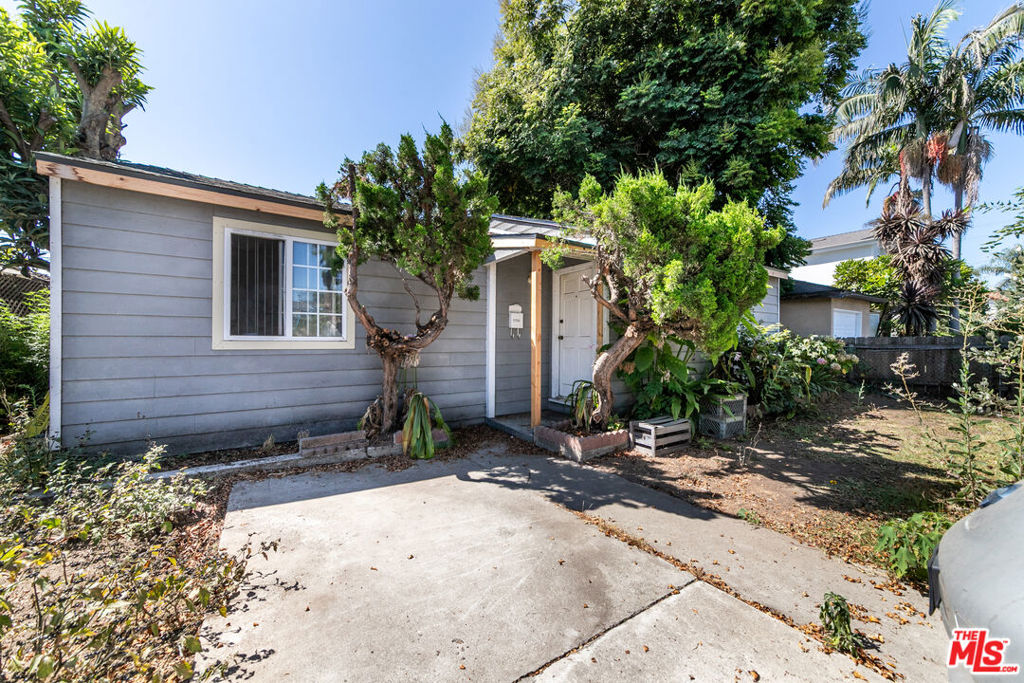 Bring your vision and make this 3-bedroom, 2-bathroom home your own! With 1,422 sq. ft. of living space on a 4,998 sq. ft. lot, this property offers a spacious kitchen and dining area, a two-car garage, and exterior laundry hookups. While it needs some updating, it presents a rare opportunity to create a home tailored to your style. Located in the vibrant Sawtelle neighborhood of West Los Angeles, it offers easy access to the Expo Line Metro, major freeways, dining, shopping, and nearby universities including UCLA and Santa Monica College. Whether you're a family, investor, or someone ready to take on a project, this home delivers both space and potential in a highly desirable location.