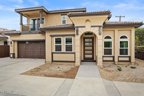 Photo of 295 Toyon Court, Thousand Oaks, CA 91362 (MLS # 226001849)