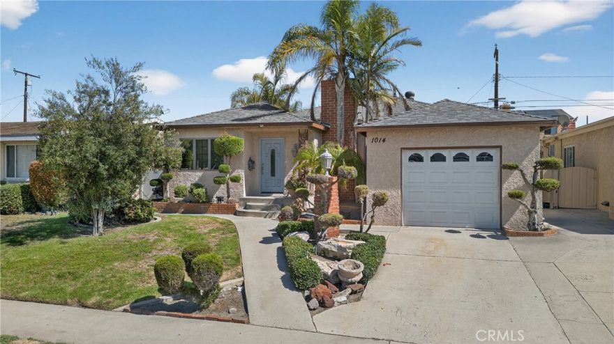 Discover this beautiful home located within the highly desirable Torrance Unified School District.



Featuring two spacious en-suites, the layout offers flexibility for multi-generational living or guests. Natural light fills the home, highlighting its warm finishes and inviting atmosphere.



Recent updates include a new roof, upgraded electrical panel, wood flooring throughout, and recessed lighting, blending modern comfort with timeless charm.



Enjoy the convenience of being close to award-winning schools, parks, shopping, and dining—all while tucked away in a peaceful neighborhood setting. With plenty of potential to customize, this property is perfect for both first-time buyers and those looking to upgrade.



Don’t miss this opportunity to own a beautiful home in one of Torrance’s most sought-after communities!