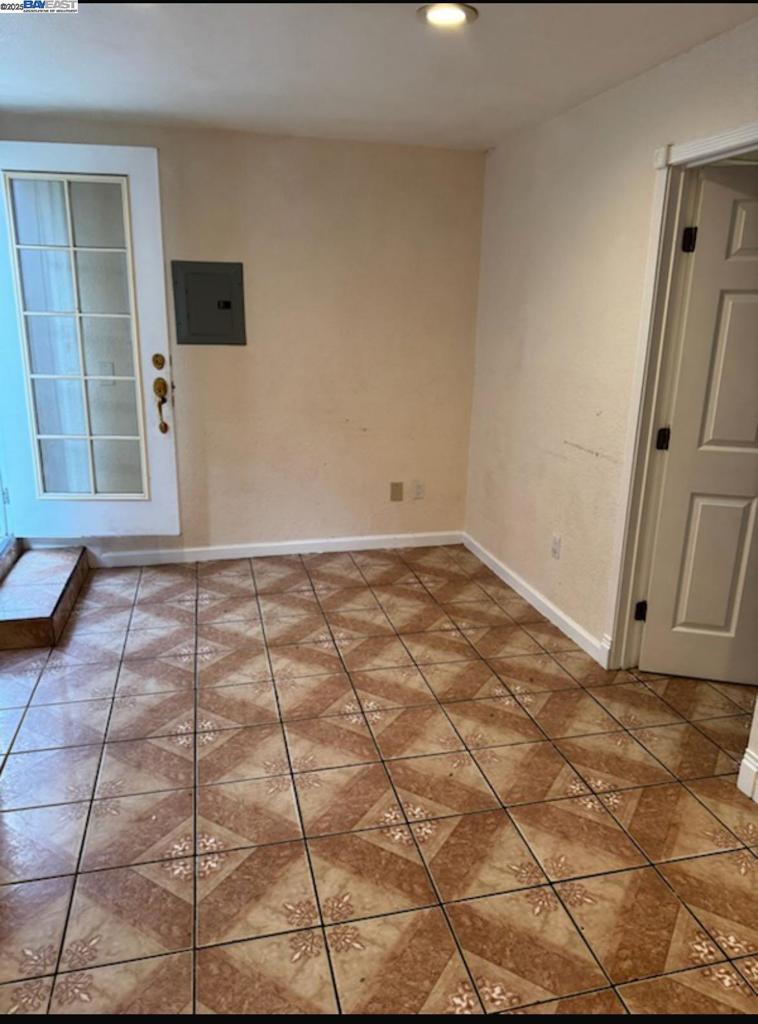 FRUITVALE - Residential