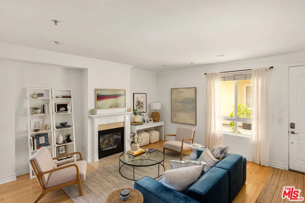 Los Angeles, California 90064, United States, 3 Bedrooms Bedrooms, ,3 BathroomsBathrooms,Residential,Active,141302