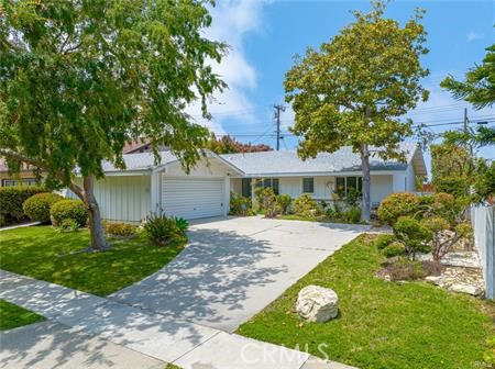 Welcome to this beautiful 3-bedroom, 2-bathroom single-family home in the heart of Palos Verdes, offering 1,684 square feet of comfortable living space. Located in a highly sought-after school district, this home is ideal for families looking to settle into a peaceful and vibrant community.
Step inside to find updated modern bathrooms and well-organized closets that add both style and functionality. The open-concept layout seamlessly connects the dining and living areas, creating a bright and airy space that flows naturally into the backyard—perfect for entertaining or relaxing. Abundant natural light fills the home, adding a warm and inviting atmosphere throughout.
The backyard features a lovely lemon tree and plenty of space to enjoy the outdoors. The kitchen is efficiently organized and includes a window that brings in more light, along with a refrigerator for your convenience. A washer and dryer are also included, making everyday living even easier.
Don’t miss this wonderful opportunity to live in one of Palos Verdes’ most desirable neighborhoods!