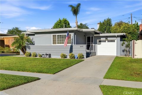 Photo of 3645 Gondar Ave, Long Beach, CA 90808 (MLS # PW26092499)
