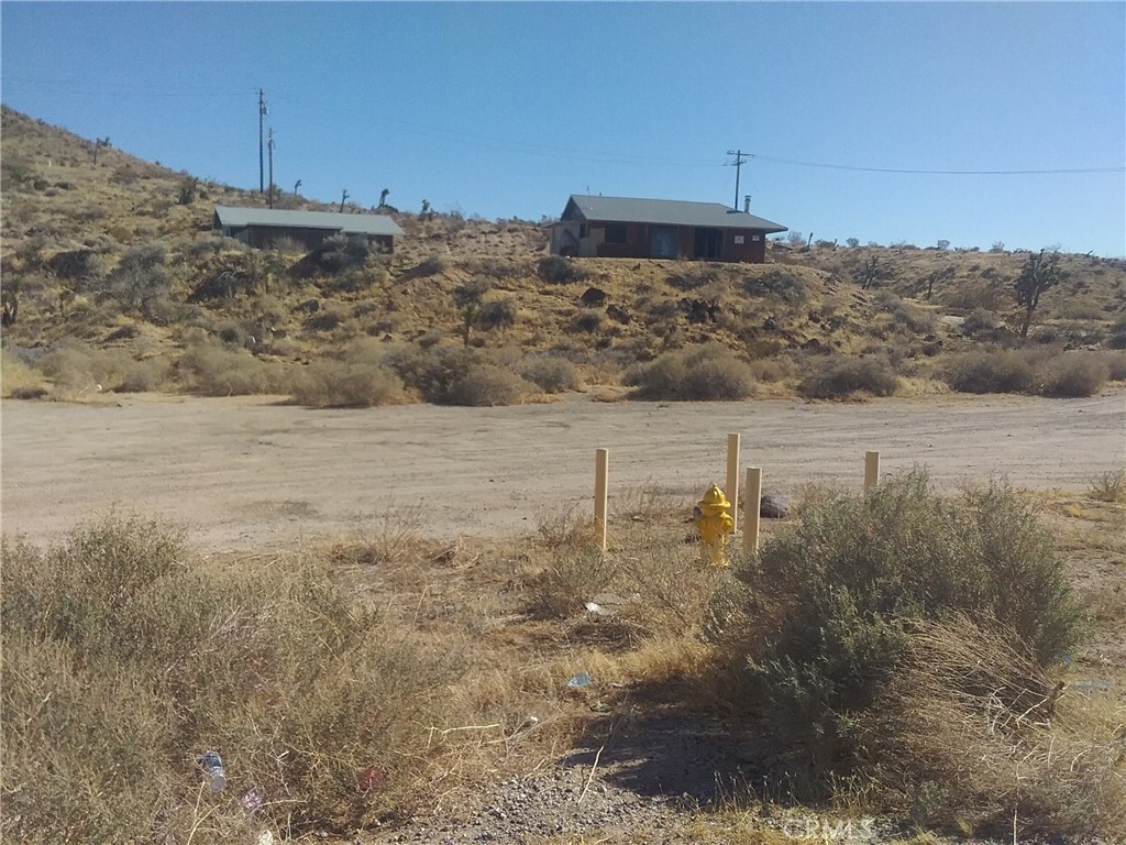 4409 Old Woman Springs. HWY247