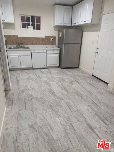 Photo of 5414 Calhoun Avenue, Sherman Oaks, CA 91401 (MLS # 26643031)