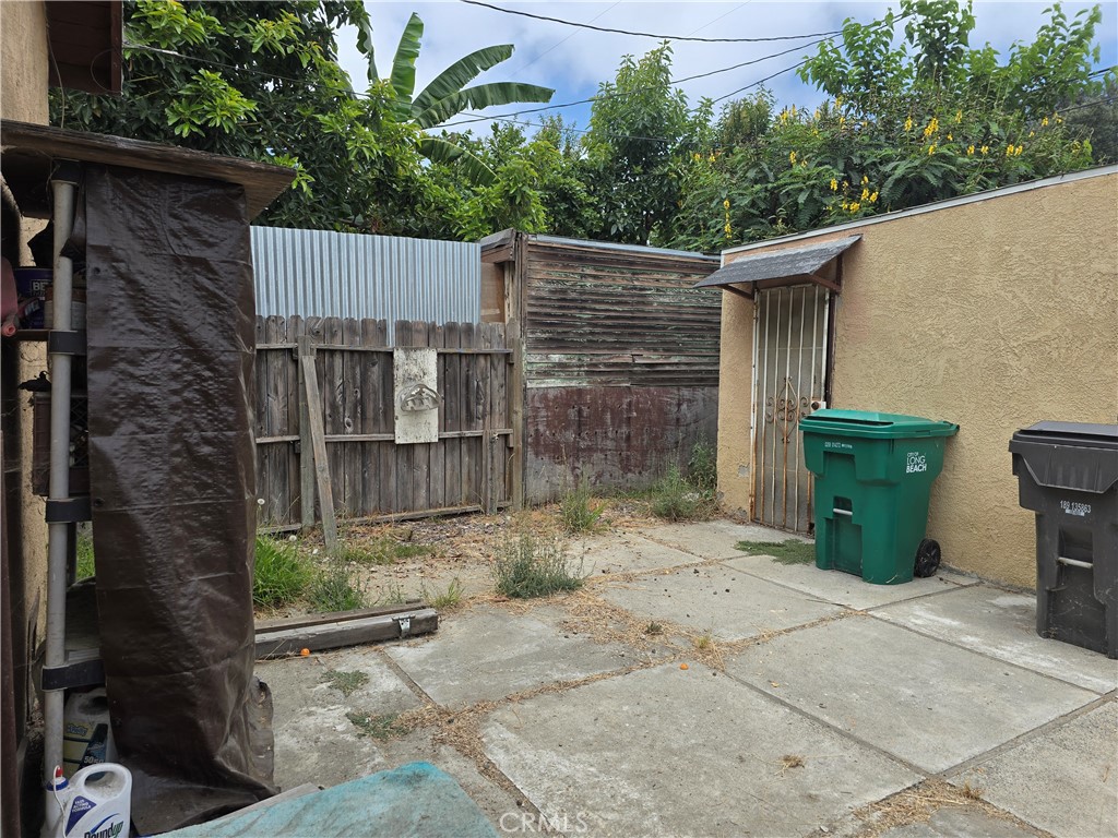 363 E Morningside