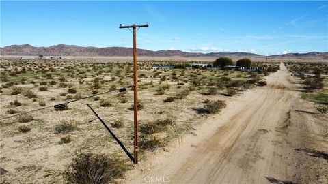 Photo of 3 Sunflower Road, Joshua Tree, CA 92252 (MLS # JT26002468)