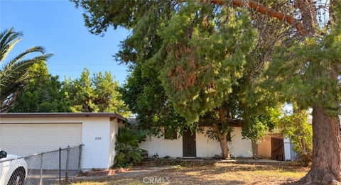 Photo of 250 W Bygrove ST, Covina, CA 91722 (MLS # CV26226605)