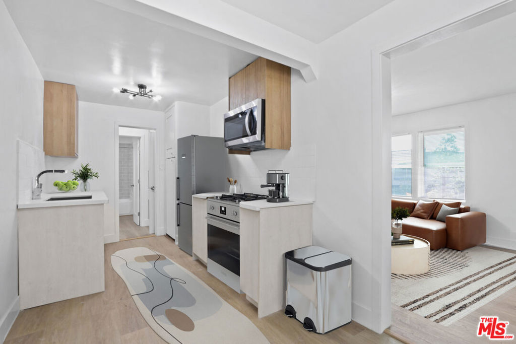 6064 Atlantic Avenue